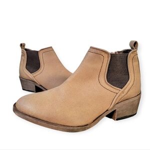 Bjorndal Chelsea Ankle Boots Size 9.5